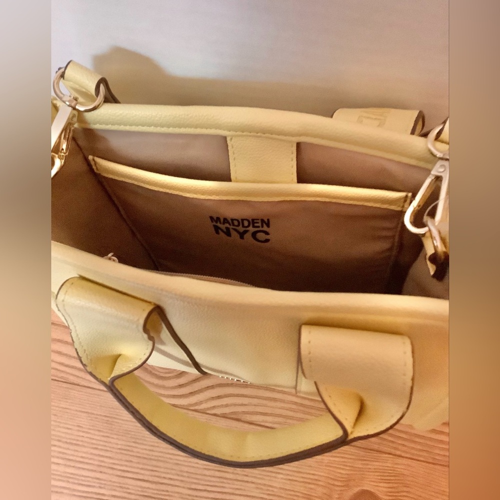 NWOT. Madden NYC Crossbody Handbag - Picture 6 of 7